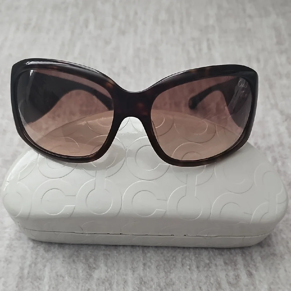 Coach Tortoise Shell Sunglasses - Picture 4 of 4